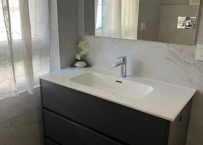 Paola 卡斯特尔图-苏帕提茨诺